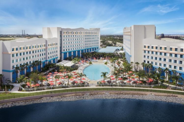 Universal Orlando fecha parques e resorts