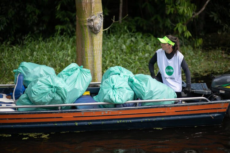 Sprite realiza ativação de limpeza em Manaus