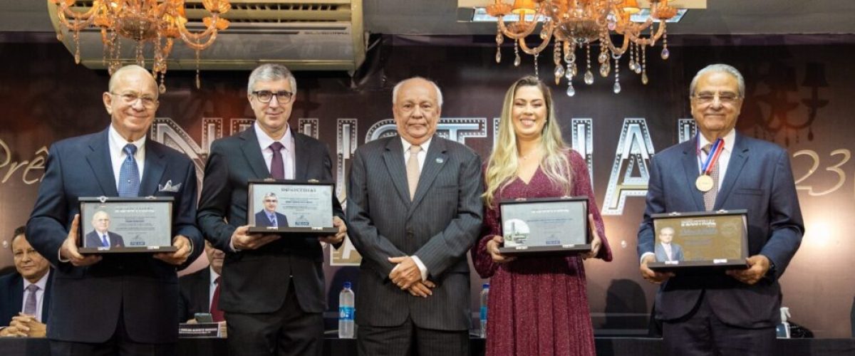 Da esquerda para direita Frank Benzecry, Jorge Carlos Neves, Antonio Silva, Milena Perez e Robson Andrade (1)