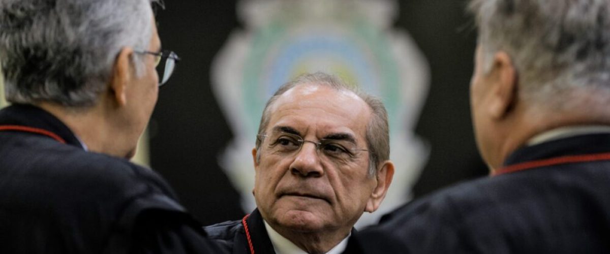 Manaus, 11/06/2019. Sessão do Tribunal Pleno. Na foto os desembargadores Paulo Lima (esq.) João Mauro Bessa (c.) e Cláudio Roessing (dir.). Foto: Raphael Alves
