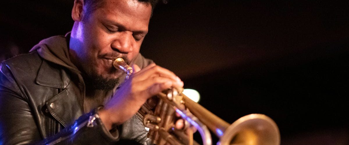 Trumpeter-Keyon-Harrold_capa